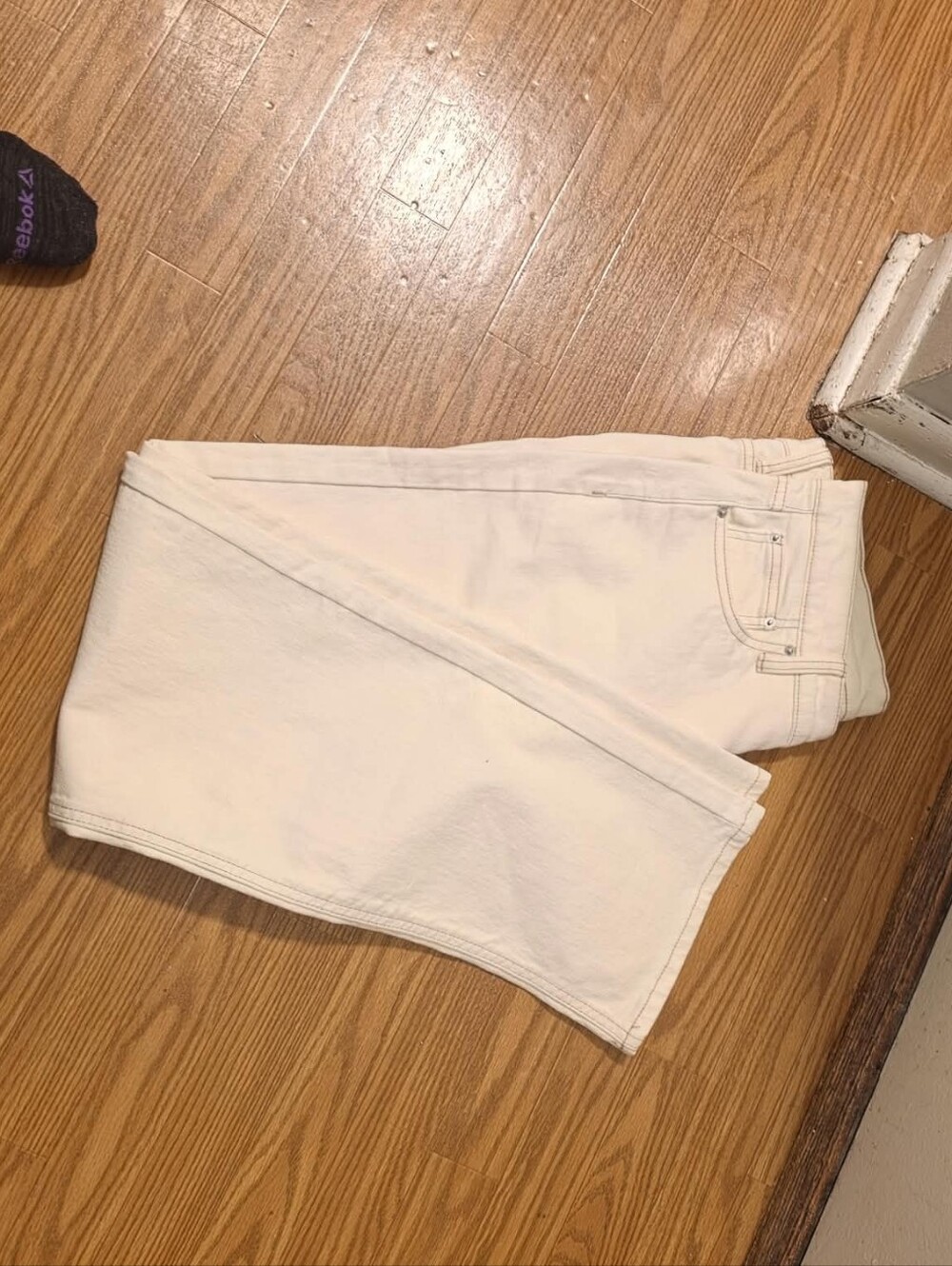 Time and Tru Cream Straight-Leg Jeans - Picture 15 of 16